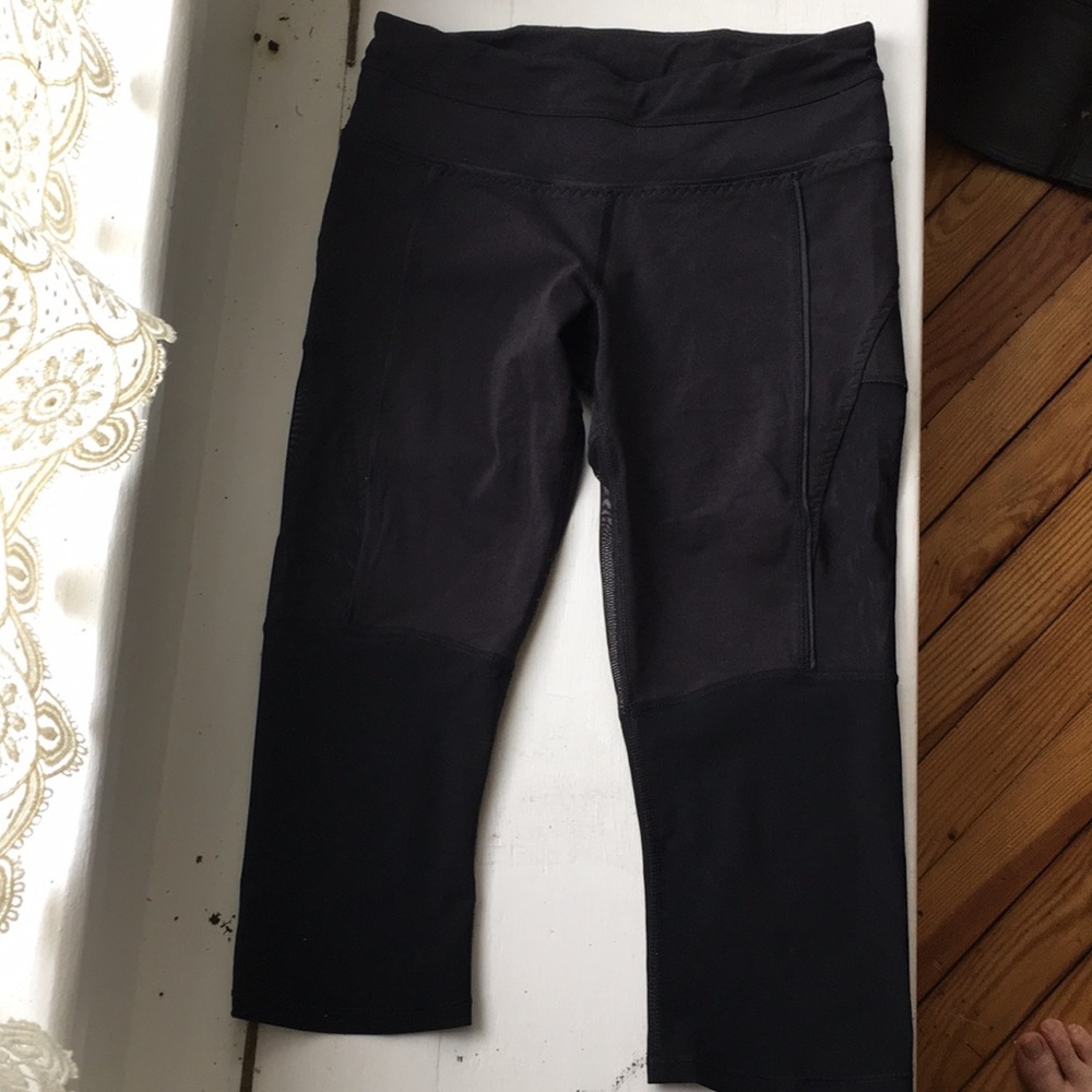 Lululemon Tough Crop Size 4